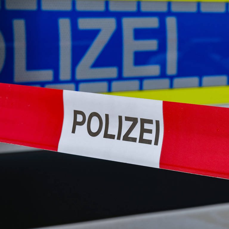 Die Polizei hat einen Mann nach einem mutmaßlichen, versuchten Tötungsdelikt in Karlsruhe festgenommen.